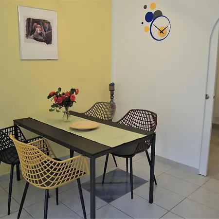 Sibylle Apartment *